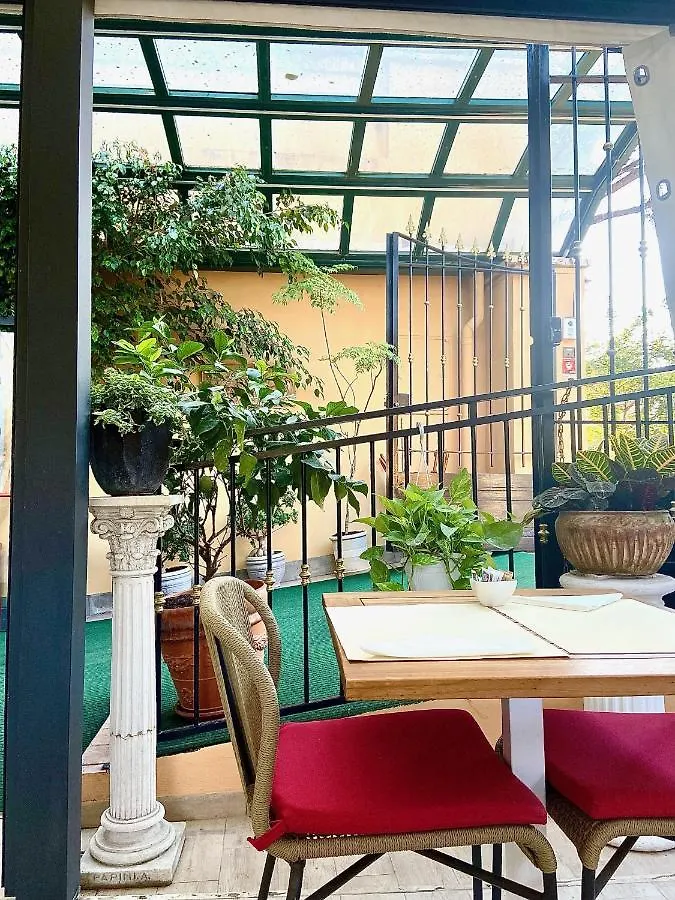 ***  Sourire Hotel Roma Italia